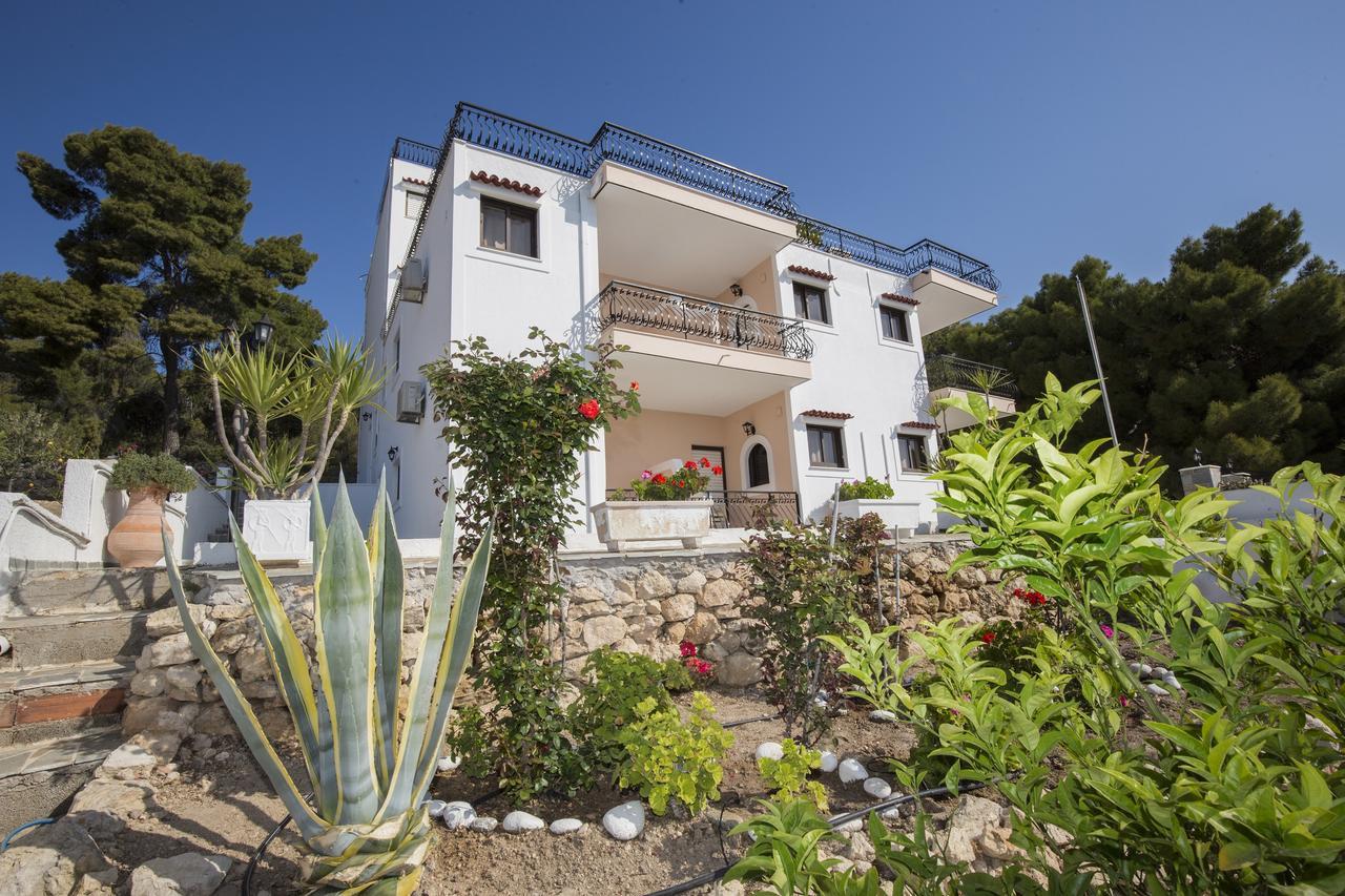 Pefkides Aegina Boutique Apartments Agia Marina  Dış mekan fotoğraf