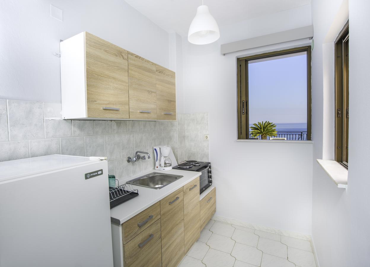 Pefkides Aegina Boutique Apartments Agia Marina  Dış mekan fotoğraf